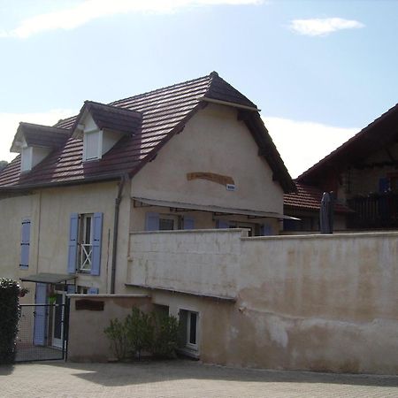A Deux Pas Du Rhone Villa Sault-Brenaz Exterior photo